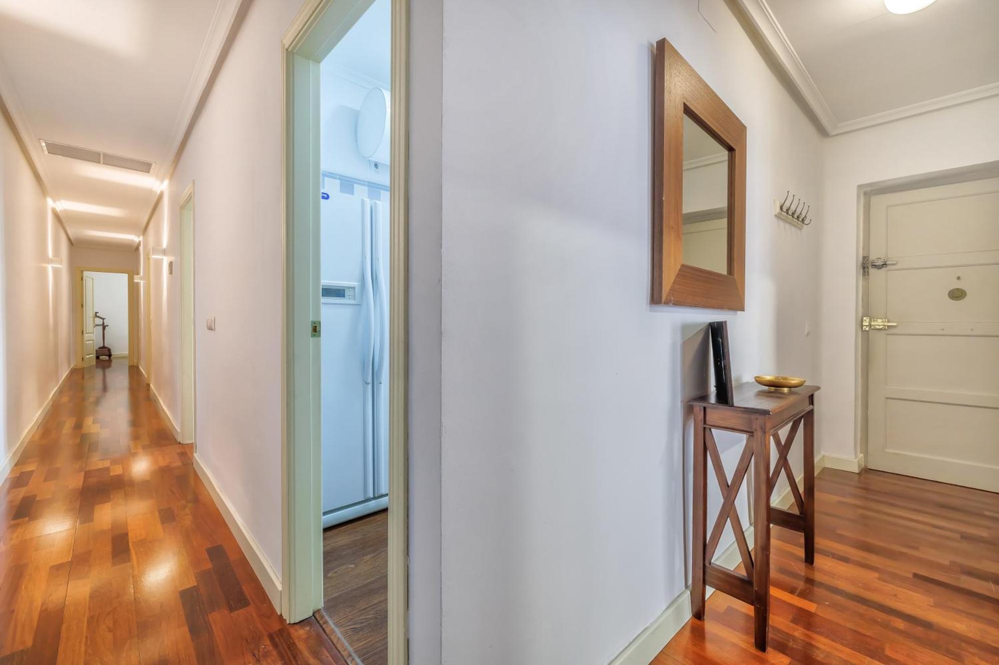 Apto Gran Capitan Center Ii - Parking Incluido Appartement